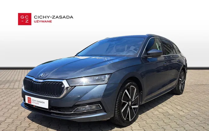 samochody osobowe Skoda Octavia cena 104900 przebieg: 107624, rok produkcji 2021 z Korfantów